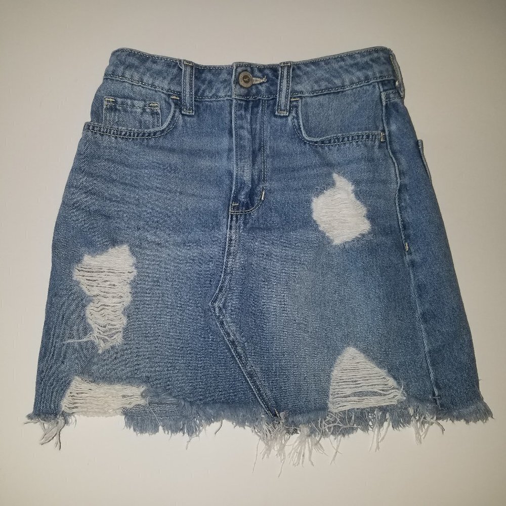 Hollister Distressed Denim Mini Short Skirt Jean Size 00 w23 Ultra High-Rise